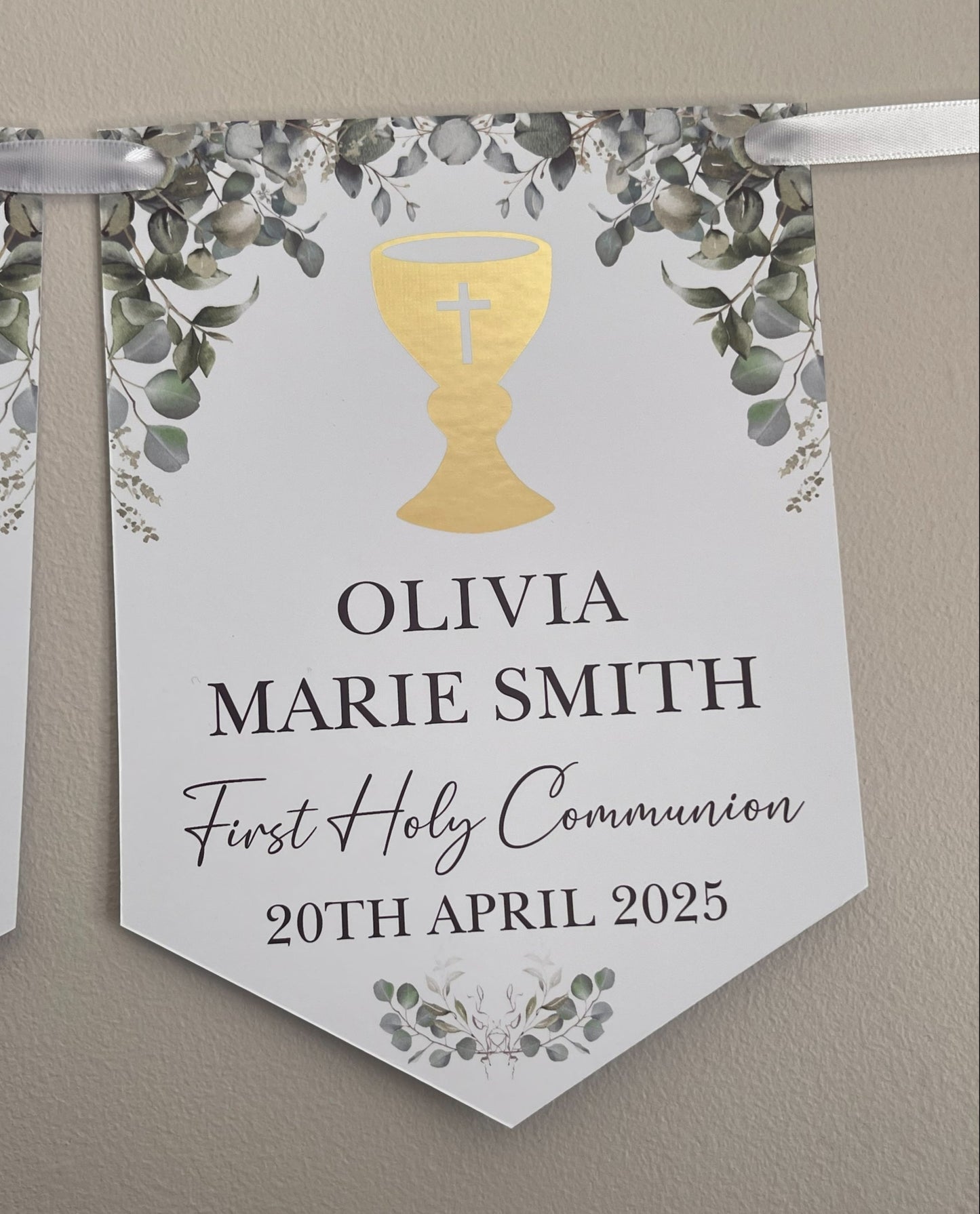 1st Holy Communion Bunting with Gold Foiled Chalice personalised with Name, First Holy Communion and Date. Made from 300gsm single sided gloss card
